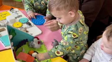 Краснодонская специальная (коррекционная) начальная школа-детский сад получил в подарок развивающие наборы для воспитанников от депутата Тюменской областной Думы Ольги Швецовой