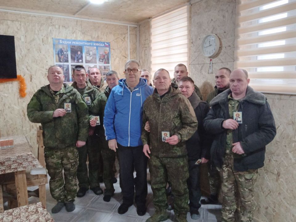 Рождественские поздравления в Новострельцовке и Заречном: тепло и забота “Единой России” Рождественские поздравления в Новострельцовке и Заречном: тепло и забота “Единой России”