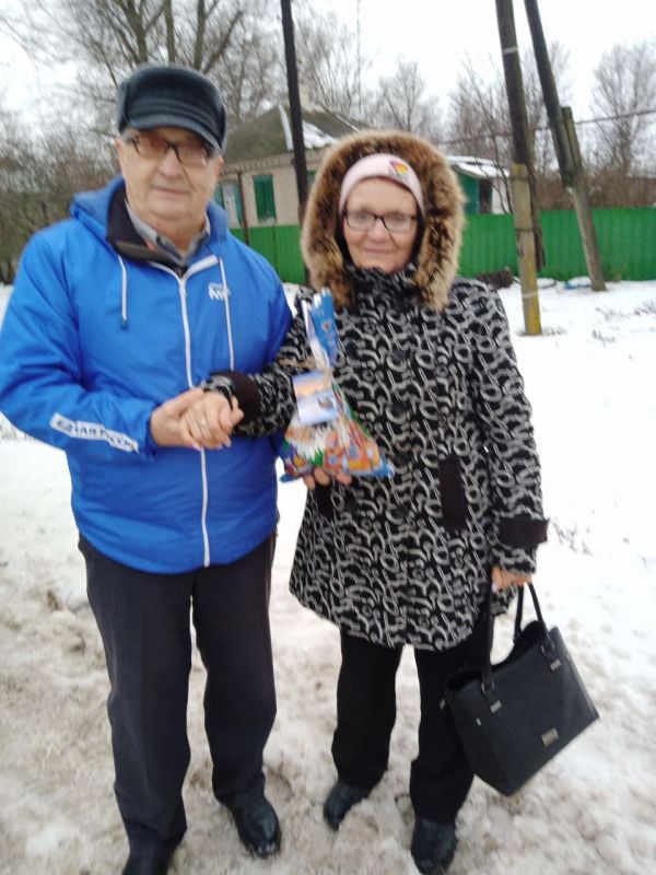 Рождественские поздравления в Новострельцовке и Заречном: тепло и забота “Единой России” Рождественские поздравления в Новострельцовке и Заречном: тепло и забота “Единой России”