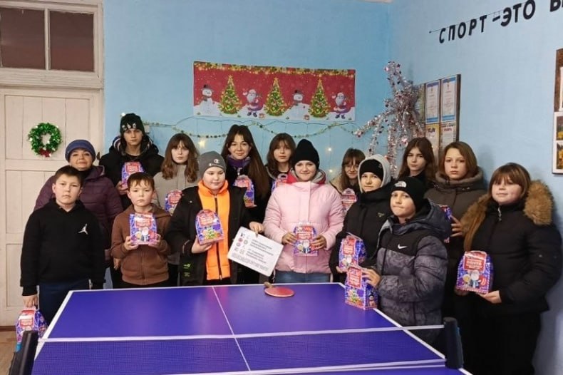 Подарки из Республики Хакасия нашли своих адресатов в спортучреждениях Свердловского муниципалитета Подарки из Республики Хакасия нашли своих адресатов в спортучреждениях Свердловского муниципалитета