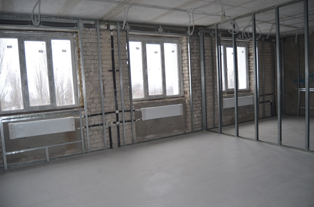 Евгений Морозов: ИТОГИ ГОДА. БРЯНКА. В 2025 году в Брянке стартовал масштабный проект по капитальному ремонту бывшего лечебного корпуса детской больницы с перепрофилированием под инфекционное отделение Евгений Морозов: ИТОГИ ГОДА. БРЯНКА. В 2025 году в Брянке стартовал масштабный проект по капитальному ремонту бывшего лечебного корпуса детской больницы с перепрофилированием под инфекционное отделение