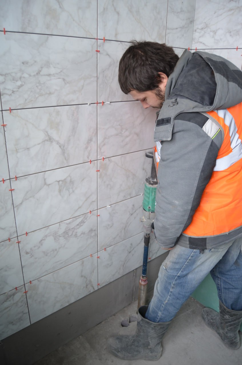 Евгений Морозов: ИТОГИ ГОДА. БРЯНКА. В 2025 году в Брянке стартовал масштабный проект по капитальному ремонту бывшего лечебного корпуса детской больницы с перепрофилированием под инфекционное отделение Евгений Морозов: ИТОГИ ГОДА. БРЯНКА. В 2025 году в Брянке стартовал масштабный проект по капитальному ремонту бывшего лечебного корпуса детской больницы с перепрофилированием под инфекционное отделение