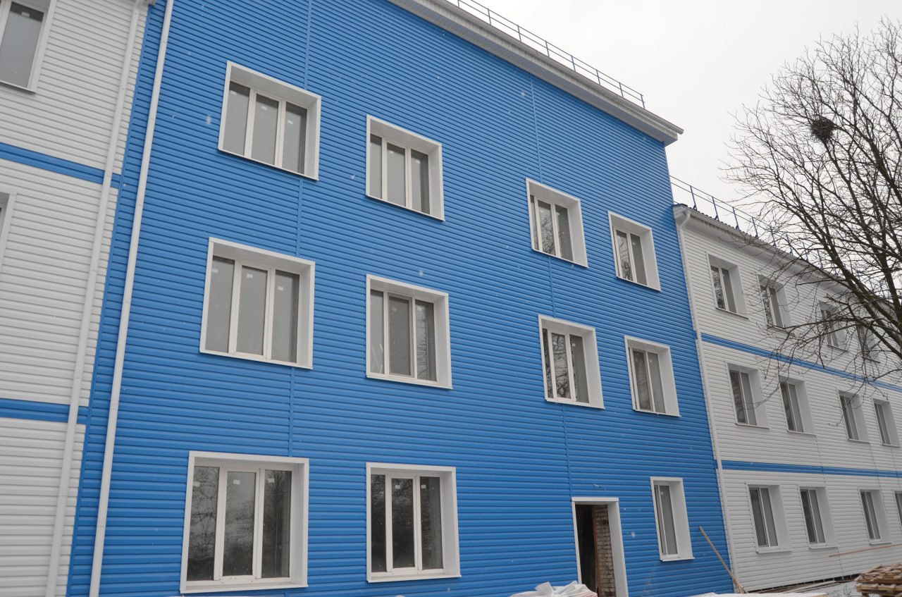 Евгений Морозов: ИТОГИ ГОДА. БРЯНКА. В 2025 году в Брянке стартовал масштабный проект по капитальному ремонту бывшего лечебного корпуса детской больницы с перепрофилированием под инфекционное отделение