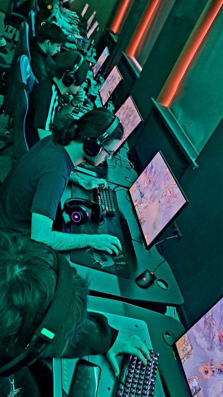 В Алчевске завершился новогодний киберспортивный турнир по дисциплине Dota 2 В Алчевске завершился новогодний киберспортивный турнир по дисциплине Dota 2