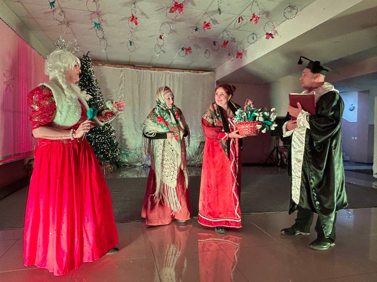 Инна Швенк: С рабочим визитом посетила Кременской муниципальный округ Инна Швенк: С рабочим визитом посетила Кременской муниципальный округ