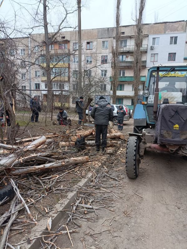 Новости с городских улиц: работа коммунальщиков Новости с городских улиц: работа коммунальщиков