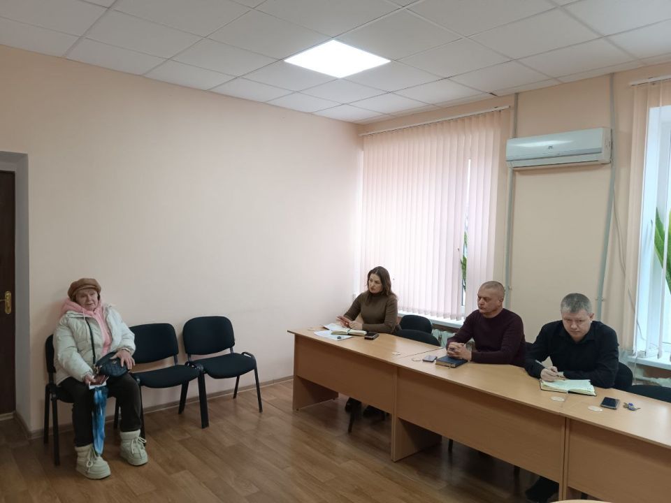 Сегодня Глава городского округа город Ровеньки Андрей Рубанцов провёл личный приём граждан Сегодня Глава городского округа город Ровеньки Андрей Рубанцов провёл личный приём граждан
