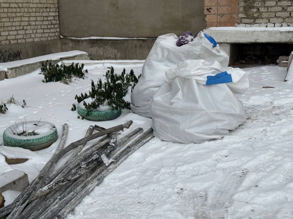 В Краснодоне продолжается восстановление лифтового хозяйства В Краснодоне продолжается восстановление лифтового хозяйства