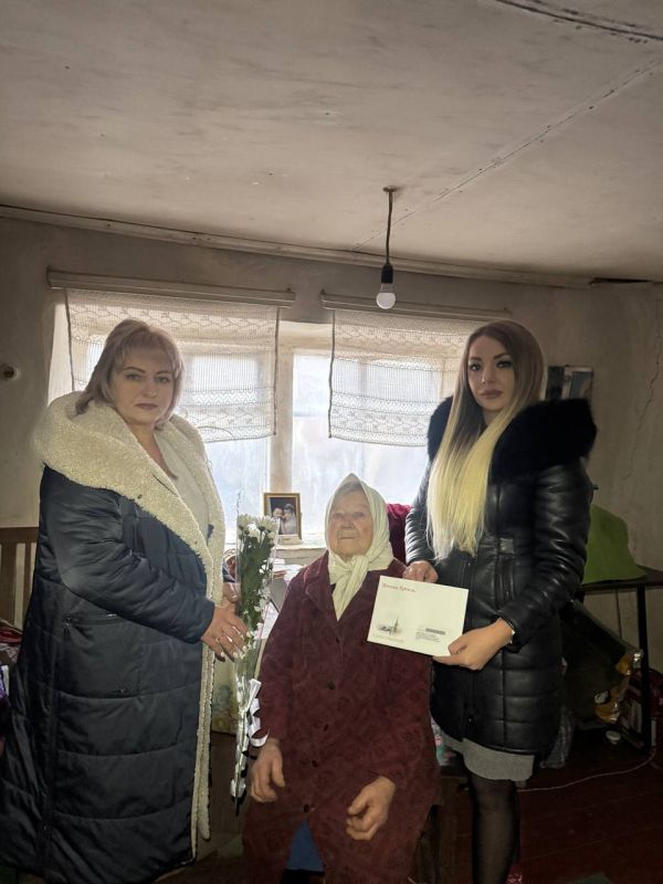 Свой – 95-летний юбилей отметила жительница пгт Большекаменка Берестенко Анна Павловна! Свой – 95-летний юбилей отметила жительница пгт Большекаменка Берестенко Анна Павловна!
