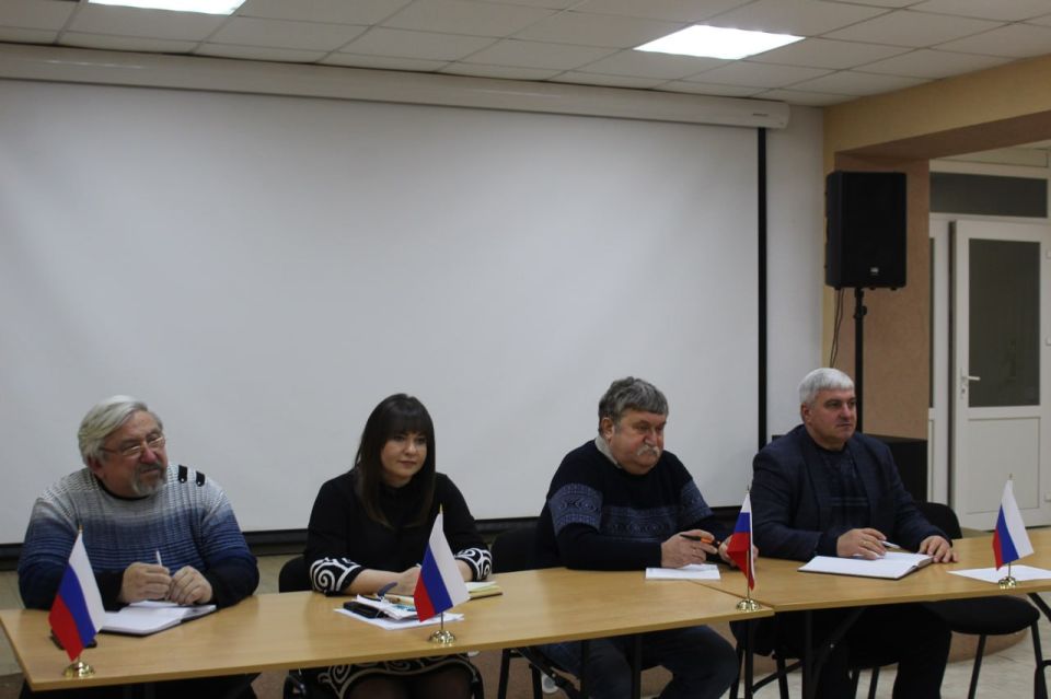 Виталий Коваленко: Сегодня провел первое в новом году рабочее совещание с начальниками структурных подразделений администрации, руководителями предприятий, учреждений и организаций Беловодского муниципального округа, на... Виталий Коваленко: Сегодня провел первое в новом году рабочее совещание с начальниками структурных подразделений администрации, руководителями предприятий, учреждений и организаций Беловодского муниципального округа, на...
