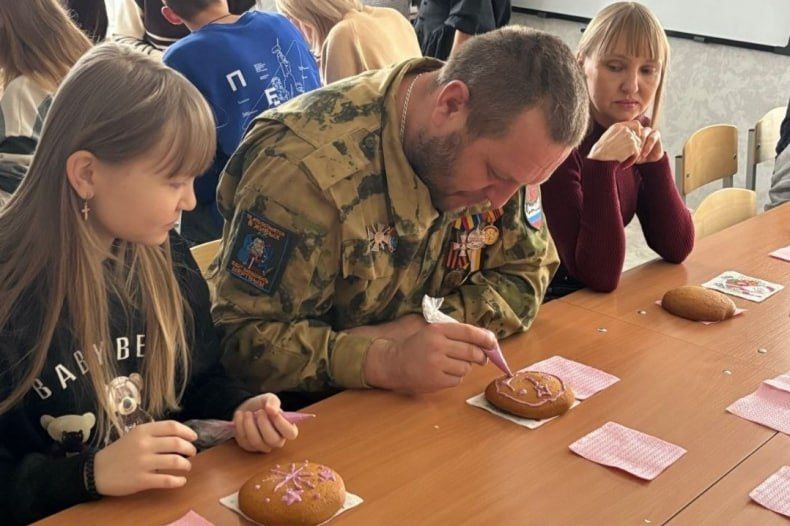 Встреча семейного сообщества «Родные-Любимые» состоялась в Свердловске Встреча семейного сообщества «Родные-Любимые» состоялась в Свердловске
