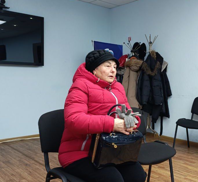 Глава Антрацитовского муниципального округа, секретарь местного отделения партии «Единая Россия» Сергей Саенко провел еженедельный прием граждан, объединив усилия с представителями коммунальных служб, муниципальных... Глава Антрацитовского муниципального округа, секретарь местного отделения партии «Единая Россия» Сергей Саенко провел еженедельный прием граждан, объединив усилия с представителями коммунальных служб, муниципальных...