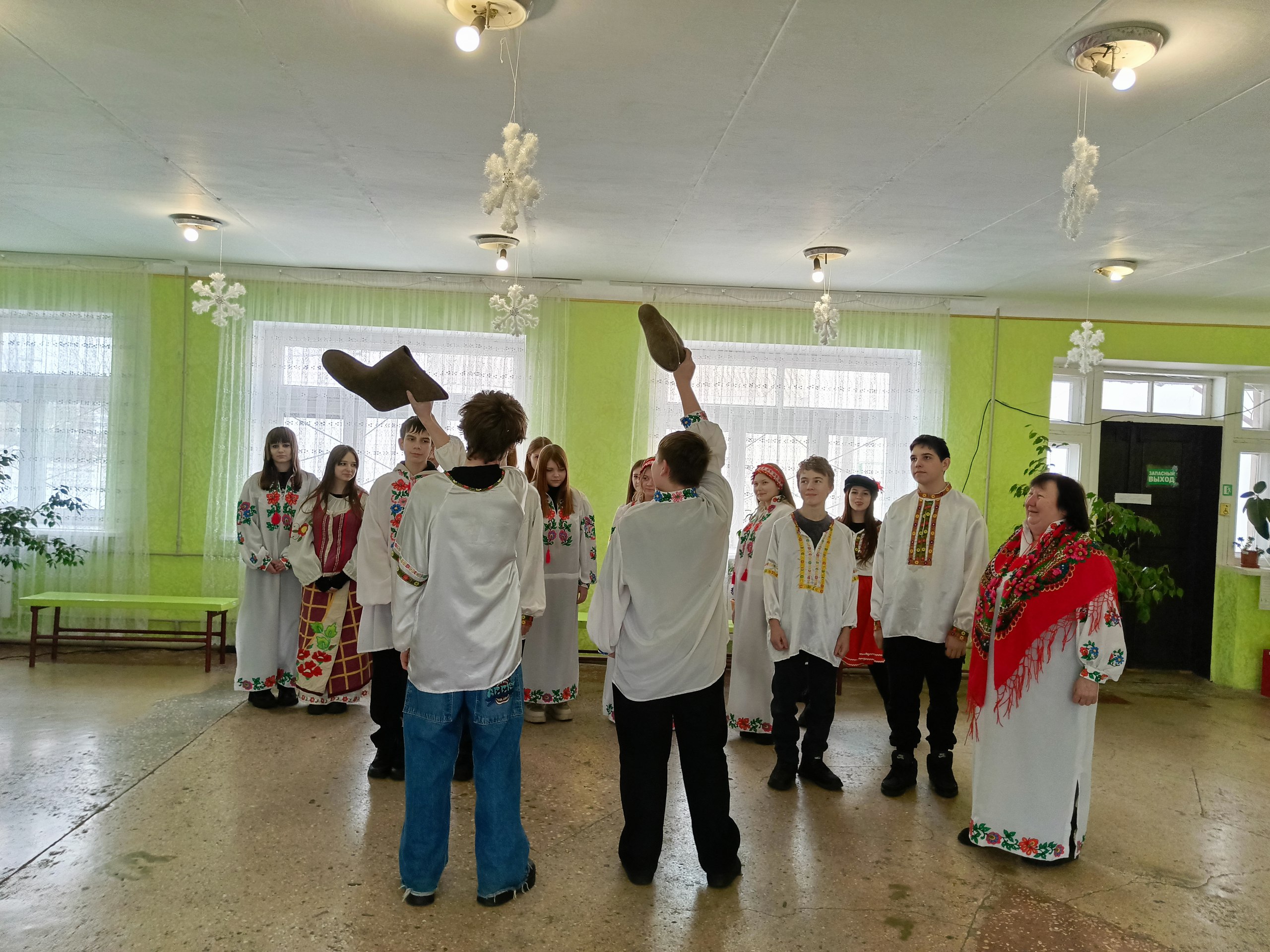 По старой, доброй традиции, в Доме культуры им. Ленина пгт Новодарьевка, состоялась развлекательная программа «Святки – колядки» По старой, доброй традиции, в Доме культуры им. Ленина пгт Новодарьевка, состоялась развлекательная программа «Святки – колядки»