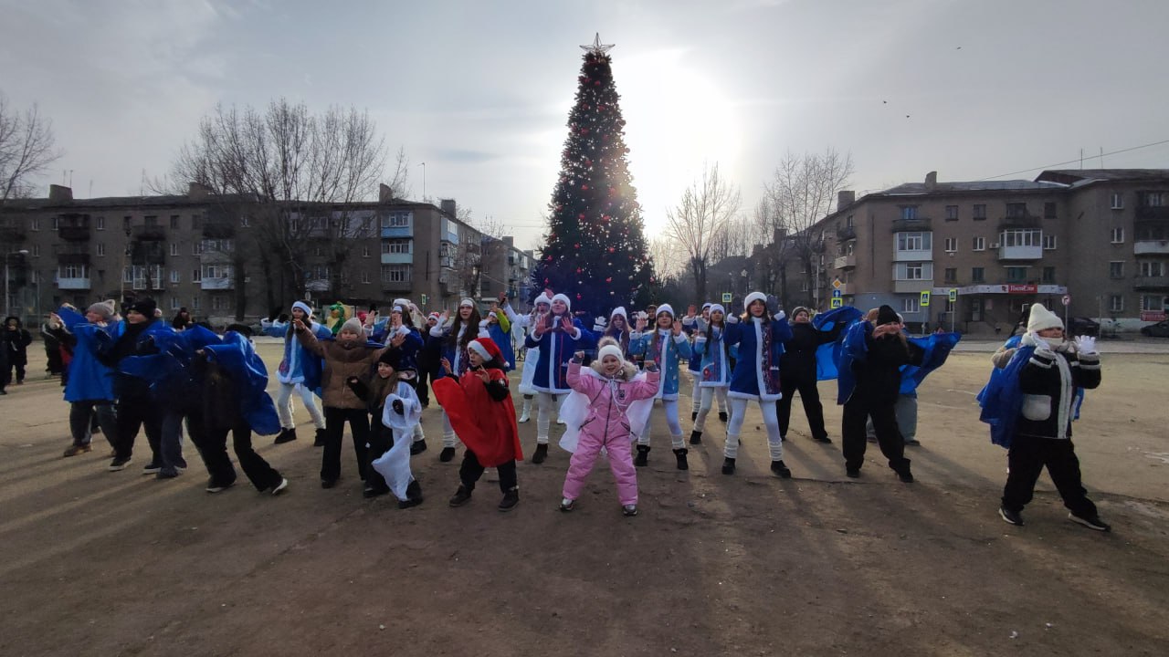 В Молодогвардейске на центральной площади состоялось торжественное закрытие городской Новогодней Ёлки В Молодогвардейске на центральной площади состоялось торжественное закрытие городской Новогодней Ёлки