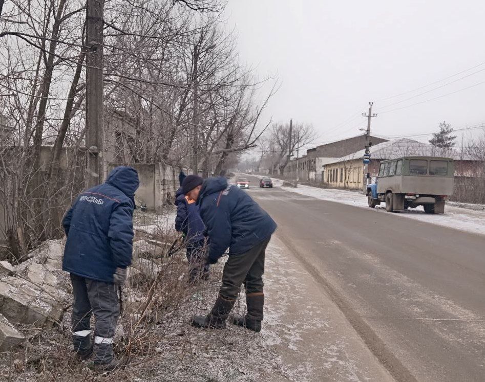Коммунальными службами проведены работы на территории города Коммунальными службами проведены работы на территории города