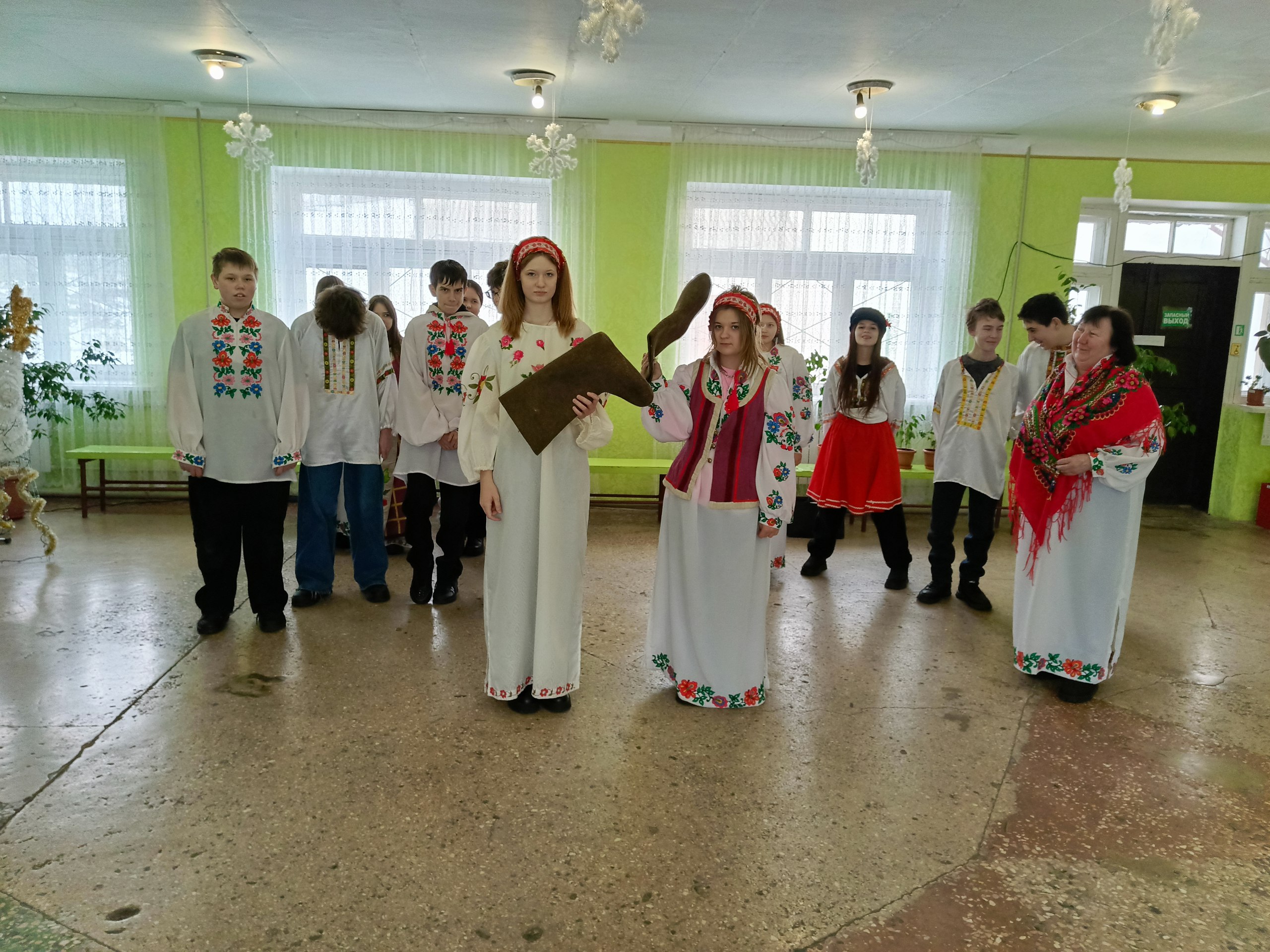 По старой, доброй традиции, в Доме культуры им. Ленина пгт Новодарьевка, состоялась развлекательная программа «Святки – колядки» По старой, доброй традиции, в Доме культуры им. Ленина пгт Новодарьевка, состоялась развлекательная программа «Святки – колядки»