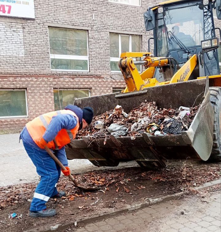 Коммунальными службами проведены работы на территории города Коммунальными службами проведены работы на территории города