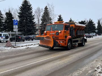 Спецтехника из Ивановской области помогает поддерживать в порядке дороги Марковского округа