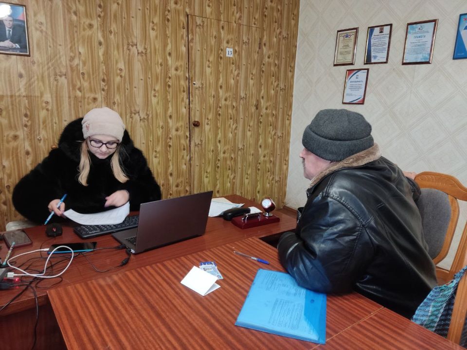 Сегодня в отделе жизнеобеспечения г. Вахрушево состоялся очередной выездной прием мобильного офиса МФЦ ЛНР Сегодня в отделе жизнеобеспечения г. Вахрушево состоялся очередной выездной прием мобильного офиса МФЦ ЛНР