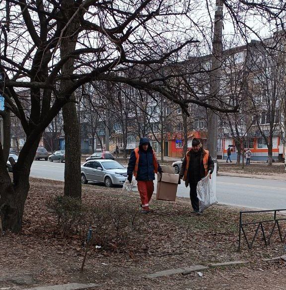 Коммунальными службами проведены работы на территории города Коммунальными службами проведены работы на территории города