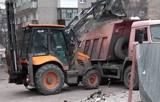 Коммунальными службами проведены работы на территории города Коммунальными службами проведены работы на территории города
