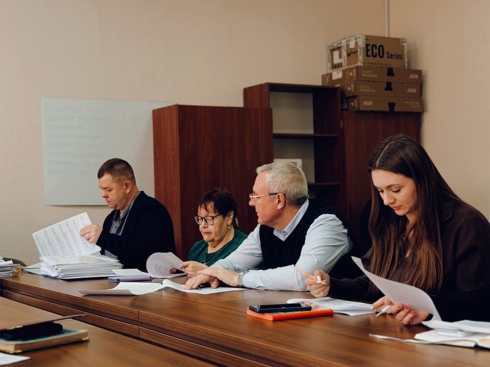 Состоялось очередное заседание Луганской городской комиссии по делам несовершеннолетних и защите их прав Состоялось очередное заседание Луганской городской комиссии по делам несовершеннолетних и защите их прав