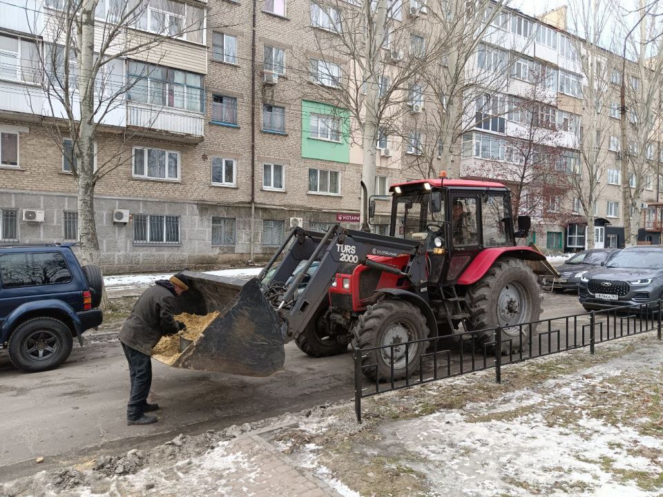МУП "СКАТ" работает над обеспечением безопасности и комфорта ровенчан в зимний период МУП "СКАТ" работает над обеспечением безопасности и комфорта ровенчан в зимний период