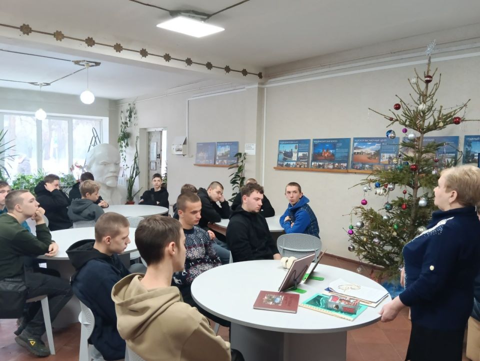 В Кировском историко-художественном музее состоялось мероприятие «На рубежах мужества» В Кировском историко-художественном музее состоялось мероприятие «На рубежах мужества»