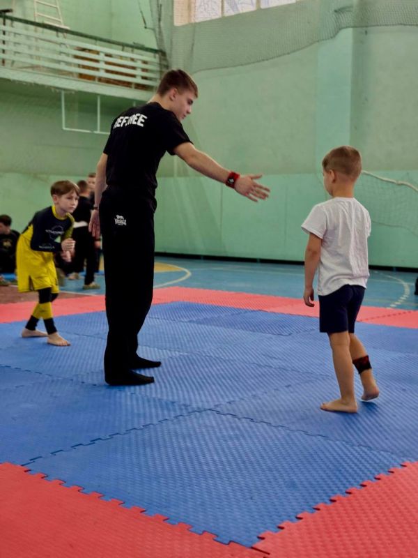 ЛДПР – ЗА РАЗВИТИЕ СПОРТА И СИЛЬНУЮ МОЛОДЕЖЬ ЛДПР – ЗА РАЗВИТИЕ СПОРТА И СИЛЬНУЮ МОЛОДЕЖЬ