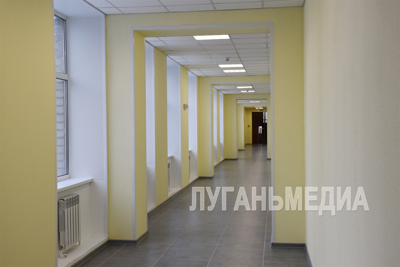 Возобновлен учебный процесс в Краснолучской школе № 7, ранее пострадавшей в результате атаки ВФУ Возобновлен учебный процесс в Краснолучской школе № 7, ранее пострадавшей в результате атаки ВФУ