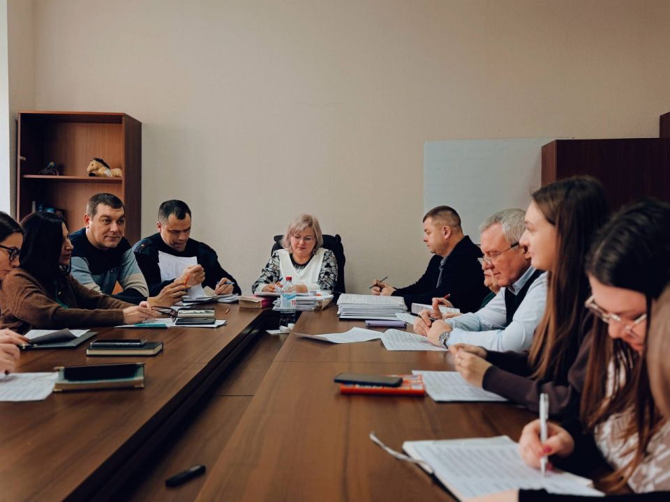 Состоялось очередное заседание Луганской городской комиссии по делам несовершеннолетних и защите их прав Состоялось очередное заседание Луганской городской комиссии по делам несовершеннолетних и защите их прав