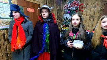 Юнармейцы Луганска поздравили военнослужащих со Старым Новым годом