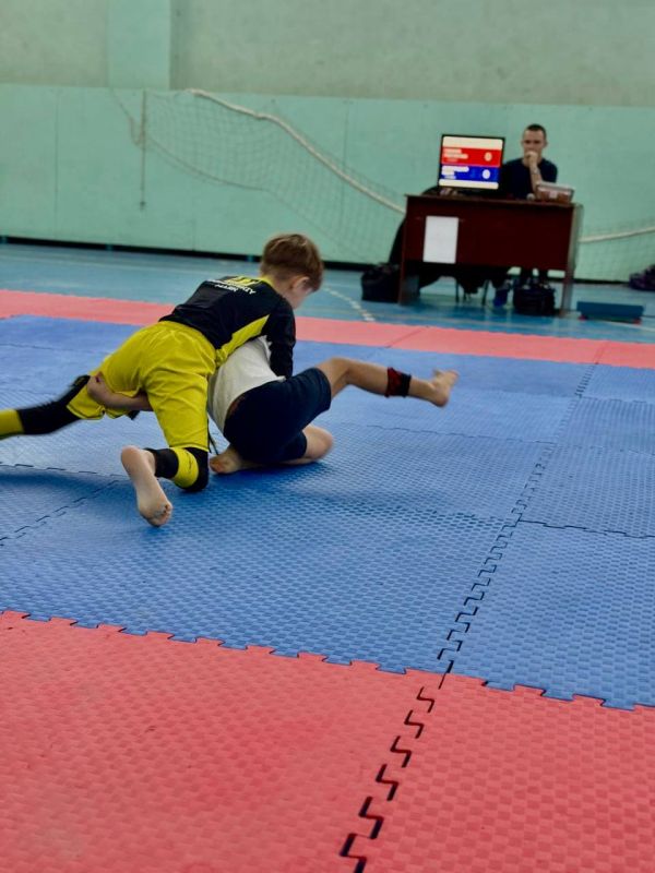 ЛДПР – ЗА РАЗВИТИЕ СПОРТА И СИЛЬНУЮ МОЛОДЕЖЬ ЛДПР – ЗА РАЗВИТИЕ СПОРТА И СИЛЬНУЮ МОЛОДЕЖЬ