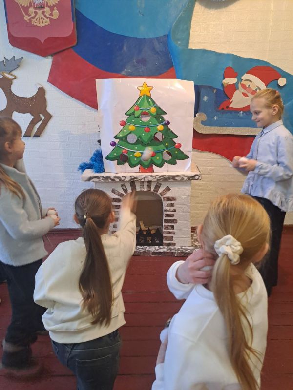 В клубе поселка Краснодон прошла сказочно-игровая программа «Сказка в Старый Новый год» В клубе поселка Краснодон прошла сказочно-игровая программа «Сказка в Старый Новый год»