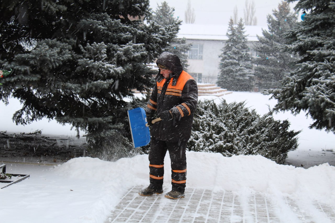 Муниципальное унитарное предприятие «Дорожно-эксплуатационное управление» продолжает активно работать над обеспечением безопасности и комфортного передвижения автолюбителей и жителей города Муниципальное унитарное предприятие «Дорожно-эксплуатационное управление» продолжает активно работать над обеспечением безопасности и комфортного передвижения автолюбителей и жителей города