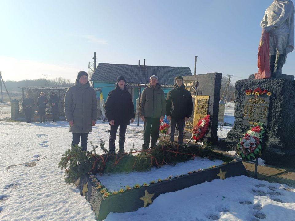 Морозовка помнит: Митинг в селе Морозовка, посвященный освобождению Меловщины Морозовка помнит: Митинг в селе Морозовка, посвященный освобождению Меловщины