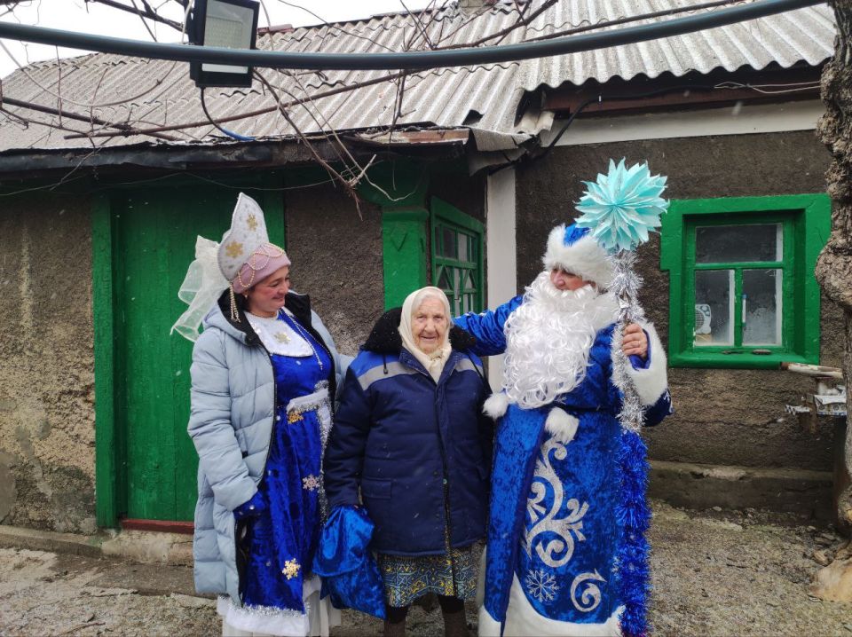 Жительницу Каменки поздравили с 90-летним юбилеем Жительницу Каменки поздравили с 90-летним юбилеем