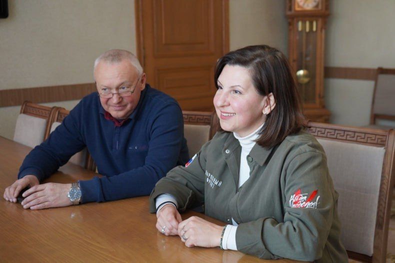 Помощь от Красноярского регионального исполкома ОНФ и отделения ВПП «Единая Россия» очень важна для Свердловского округа ЛНР Помощь от Красноярского регионального исполкома ОНФ и отделения ВПП «Единая Россия» очень важна для Свердловского округа ЛНР