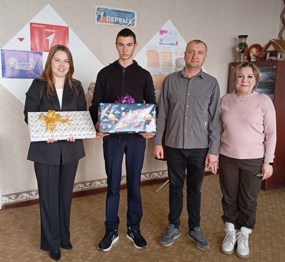 Время новогодних чудес и исполнения самых заветных желаний продолжается в Краснодонском муниципальном округе