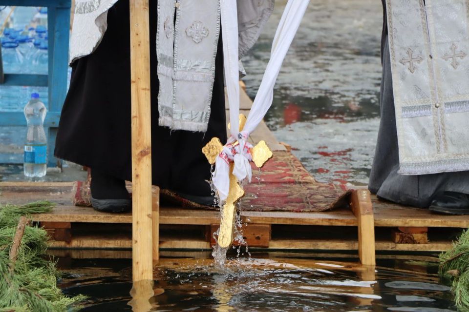 В ночь с 18 на 19 января православные верующие отмечают праздник Крещения Господня или Богоявления