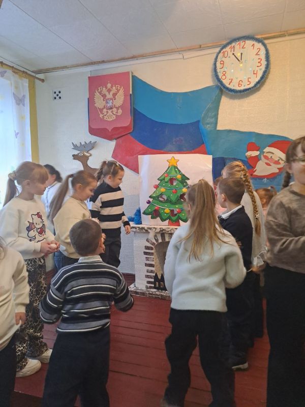 В клубе поселка Краснодон прошла сказочно-игровая программа «Сказка в Старый Новый год» В клубе поселка Краснодон прошла сказочно-игровая программа «Сказка в Старый Новый год»