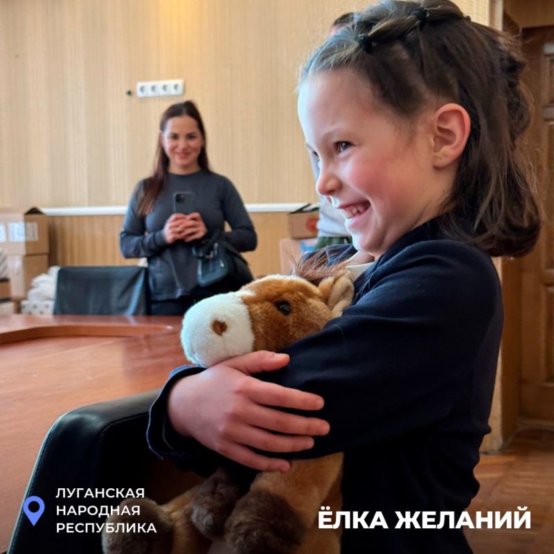 «Ёлка желаний»: Единороссы продолжают исполнять мечты детей «Ёлка желаний»: Единороссы продолжают исполнять мечты детей