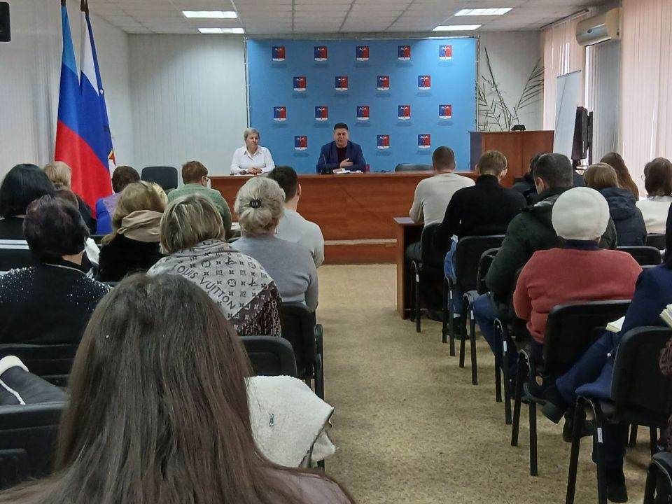 Альберт Зинченко: Сегодня принял участие в совещании руководителей и педагогов-организаторов общеобразовательных организаций Станично-Луганского муниципального округа Альберт Зинченко: Сегодня принял участие в совещании руководителей и педагогов-организаторов общеобразовательных организаций Станично-Луганского муниципального округа