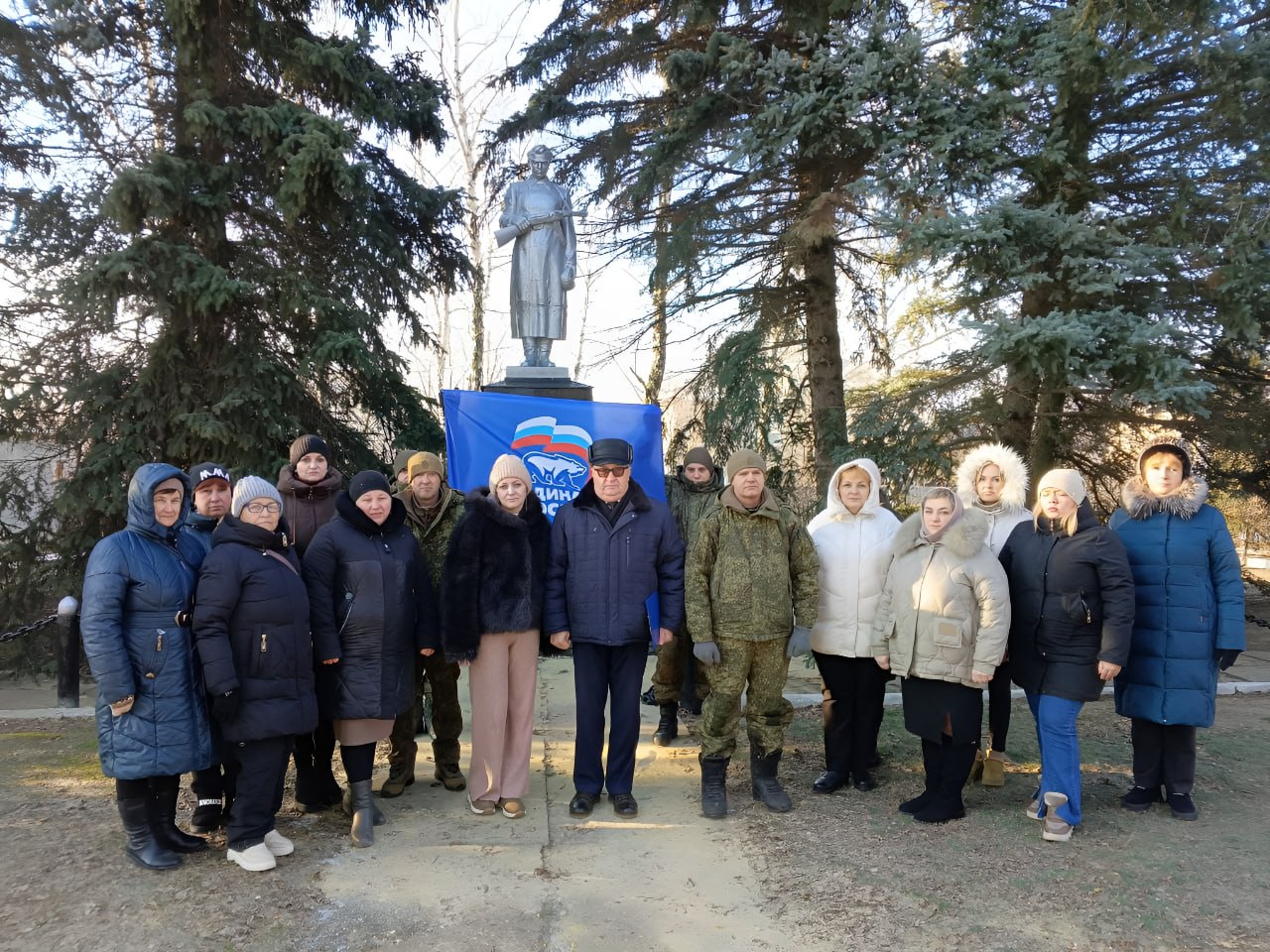 В Новострельцовке Меловского округа почтили память павших героев