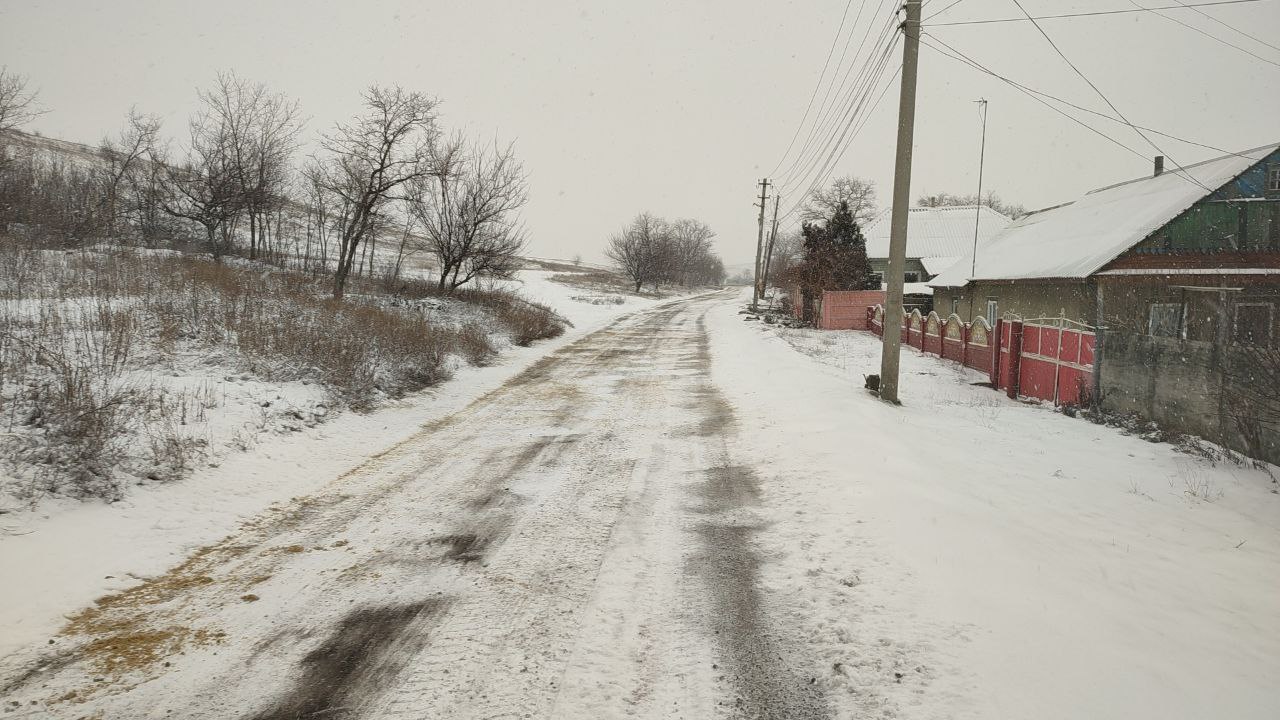Андрей Рубанцов: В Ровеньках продолжается снегопад и продолжается работа коммунальных служб! Андрей Рубанцов: В Ровеньках продолжается снегопад и продолжается работа коммунальных служб!