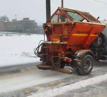 Светлана Гребенькова: Дорожные службы Алчевска ведут работы по очистке города от снега