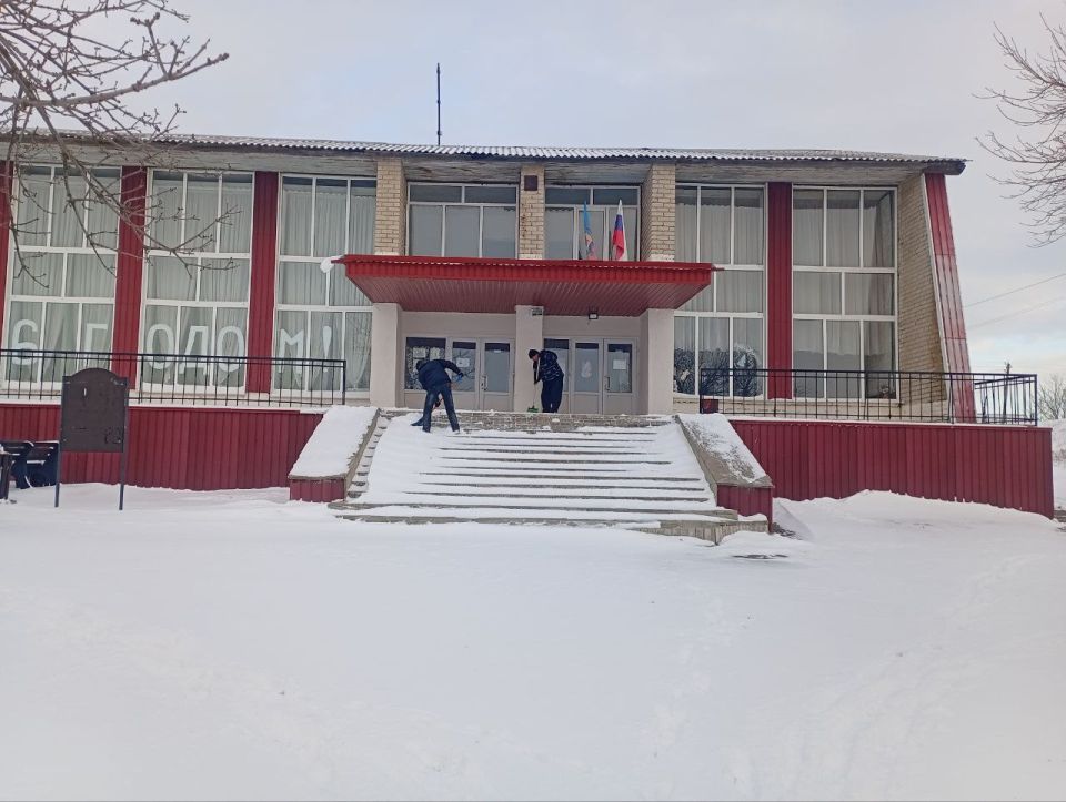 Своевременная и качественная расчистка и уборка снега – это не просто вопрос эстетики, а важный аспект поддержания репутации и обеспечения бесперебойной работы Своевременная и качественная расчистка и уборка снега – это не просто вопрос эстетики, а важный аспект поддержания репутации и обеспечения бесперебойной работы