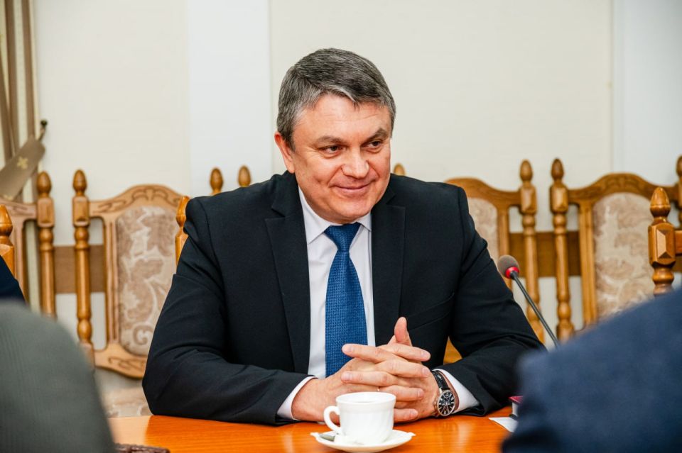 Глава ЛНР пообщался с представителями ведущих СМИ Луганщины Глава ЛНР пообщался с представителями ведущих СМИ Луганщины