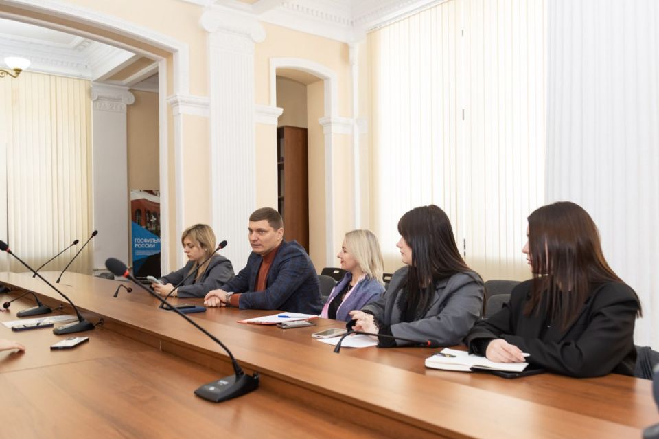 Стратегическое партнёрство: Минкультуры ЛНР и Академия Матусовского обсудили совместные планы Стратегическое партнёрство: Минкультуры ЛНР и Академия Матусовского обсудили совместные планы