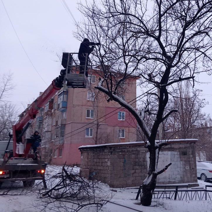 Коммунальными службами проведены работы на территории города Коммунальными службами проведены работы на территории города
